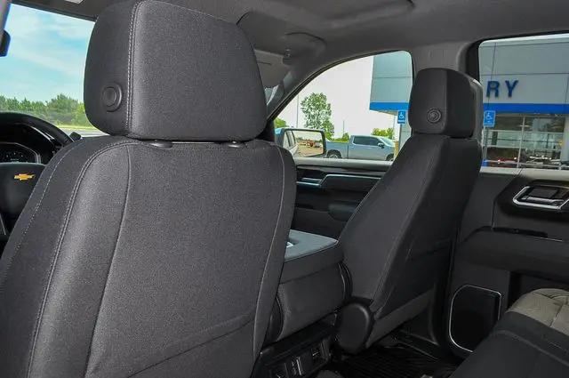 2026 Chevrolet Silverado 1500 4WD Crew Cab Short Bed LT with 2FL