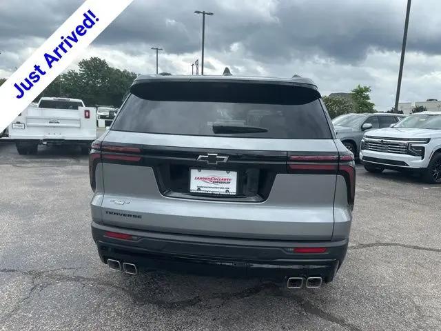 2026 Chevrolet Traverse FWD LT