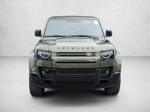 2026 Land Rover Defender P400 X-Dynamic SE