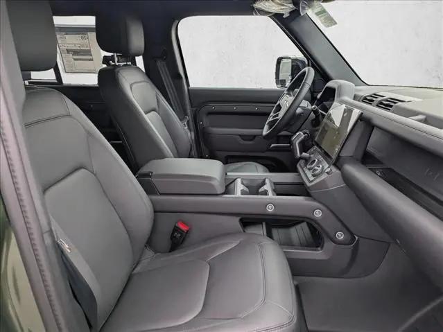 2026 Land Rover Defender P400 X-Dynamic SE