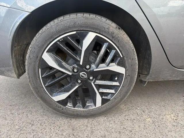 2024 Nissan Versa 1.6 SR