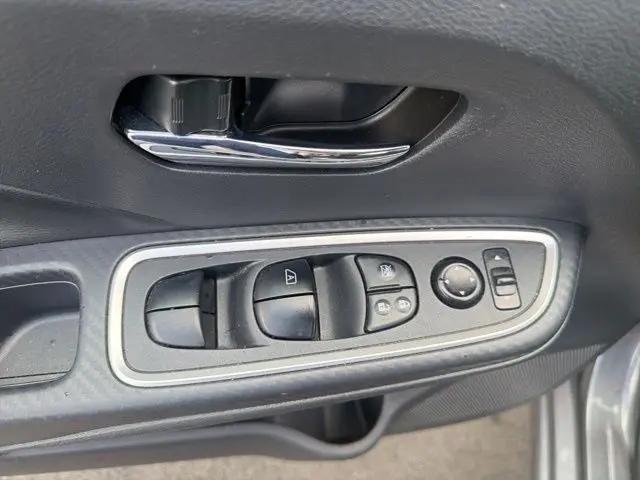 2024 Nissan Versa 1.6 SR
