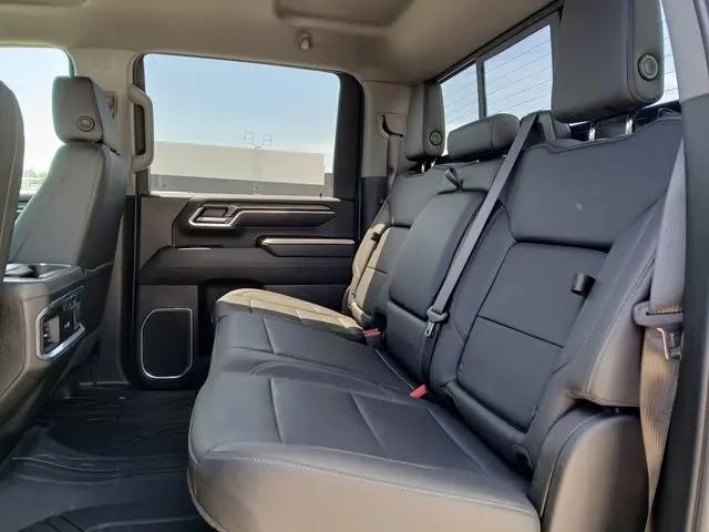 2025 Chevrolet Silverado 2500HD 4WD Crew Cab Standard Bed LTZ