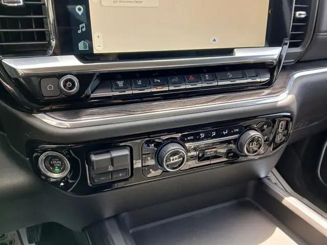 2025 Chevrolet Silverado 2500HD 4WD Crew Cab Standard Bed LTZ