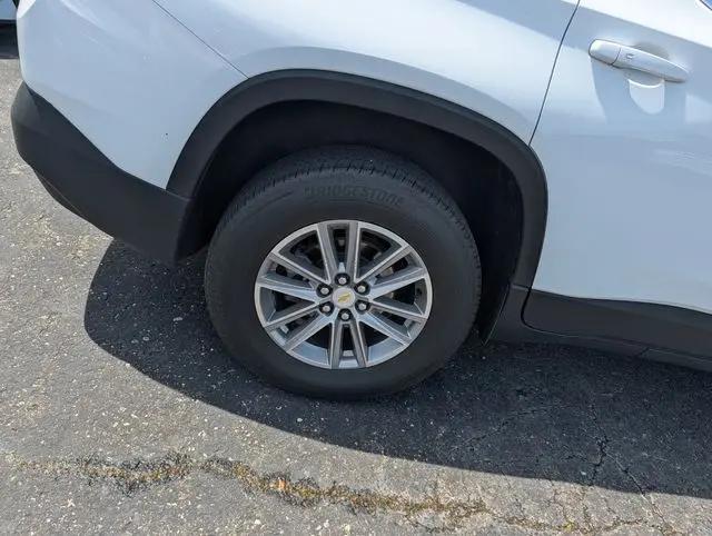 2023 Chevrolet Traverse AWD LT Cloth