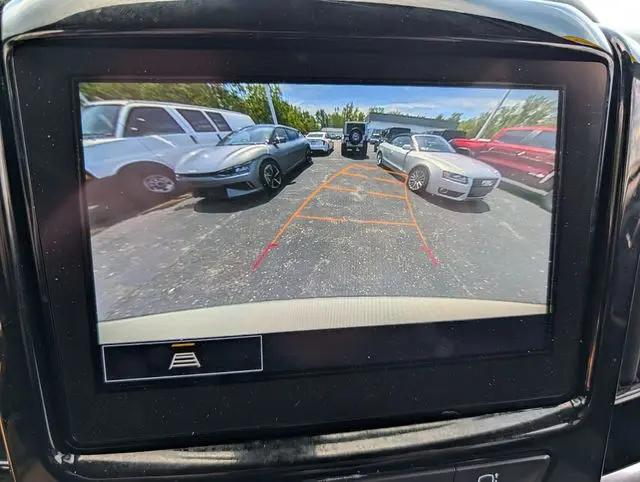 2023 Chevrolet Traverse AWD LT Cloth
