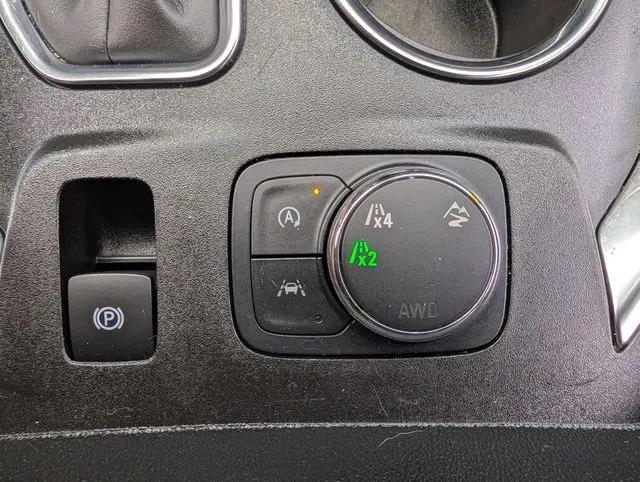 2023 Chevrolet Traverse AWD LT Cloth