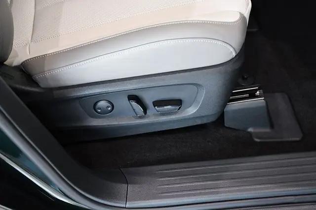 2027 INFINITI X6 SPORT