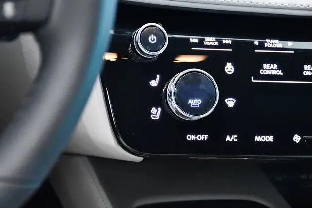 2027 INFINITI X6 SPORT