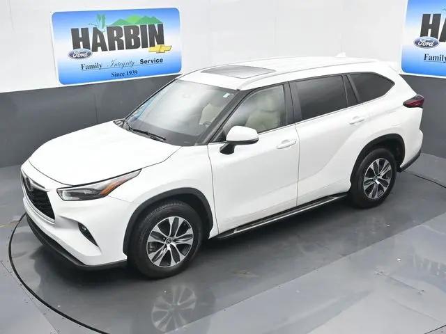 2023 Toyota Highlander XLE