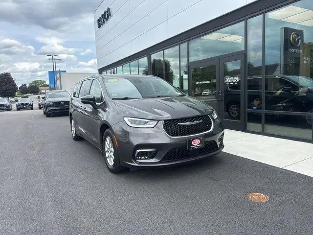 2023 Chrysler Pacifica Touring L for sale in Seekonk, MA