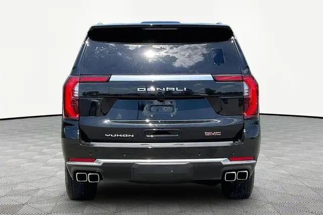 2025 GMC Yukon 4WD Denali