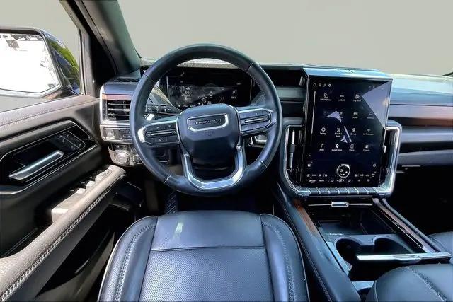 2025 GMC Yukon 4WD Denali