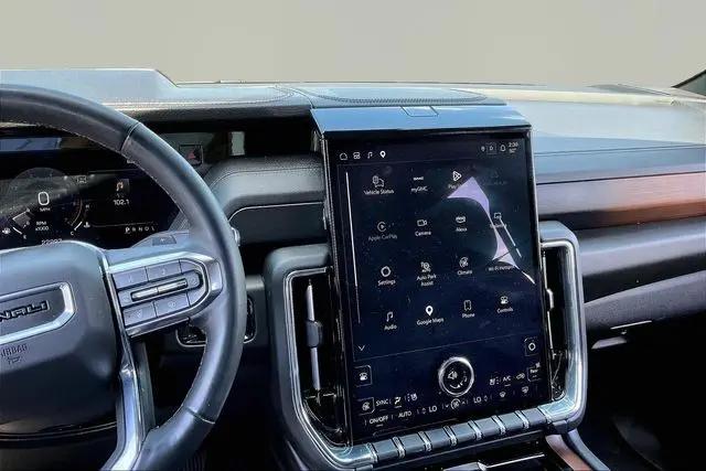 2025 GMC Yukon 4WD Denali