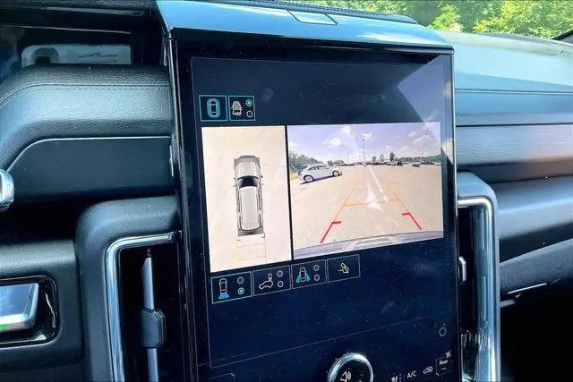 2025 GMC Yukon 4WD Denali