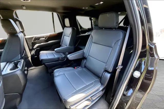 2025 GMC Yukon 4WD Denali