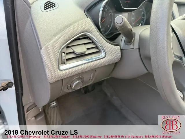 2018 Chevrolet Cruze LS Auto