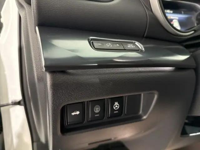 2022 Nissan Maxima SR Xtronic CVT