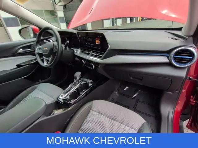 2024 Chevrolet Trax FWD LT