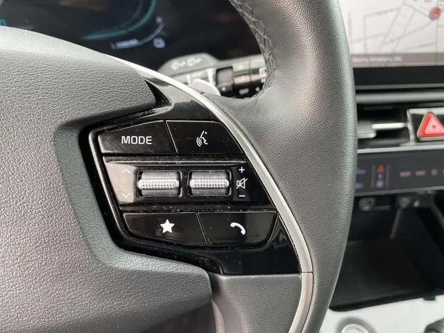 2023 Kia Niro EX