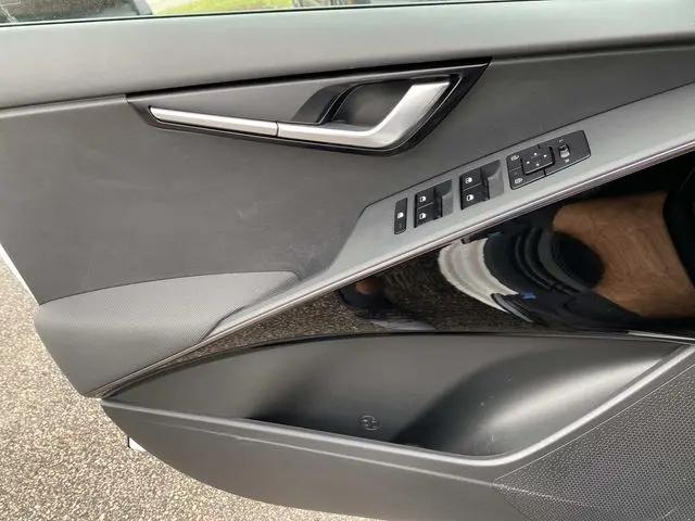 2023 Kia Niro EX