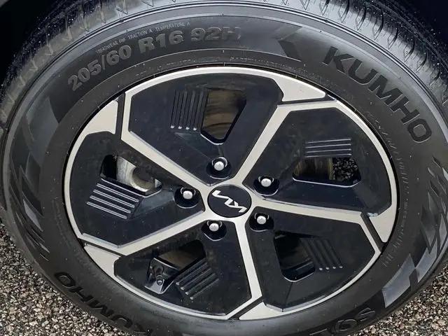 2023 Kia Niro EX