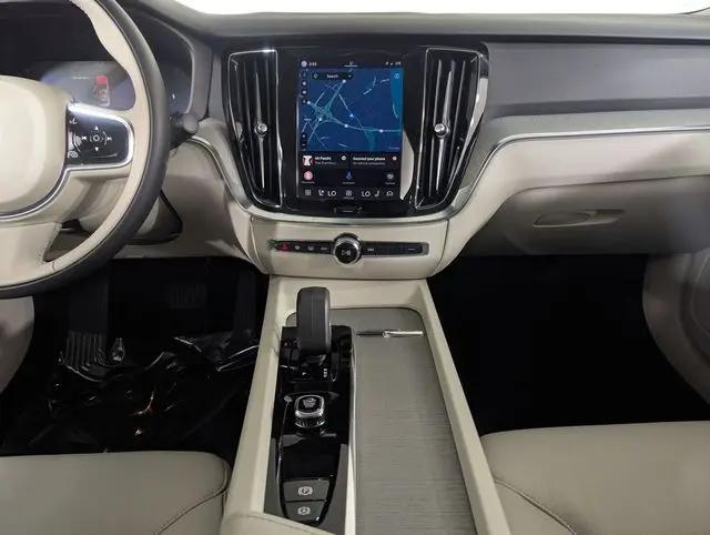 2024 Volvo S60 B5 Plus Dark Theme