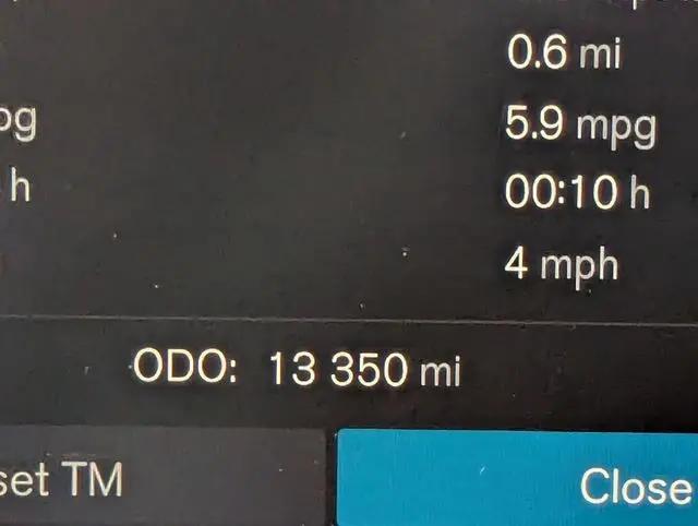 2024 Volvo S60 B5 Plus Dark Theme