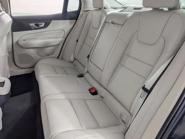 2024 Volvo S60 B5 Plus Dark Theme