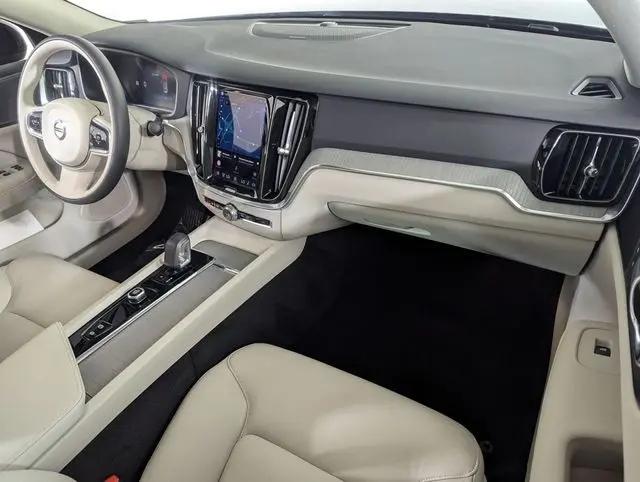 2024 Volvo S60 B5 Plus Dark Theme