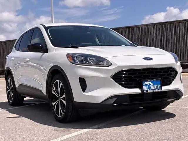2022 Ford Escape SE