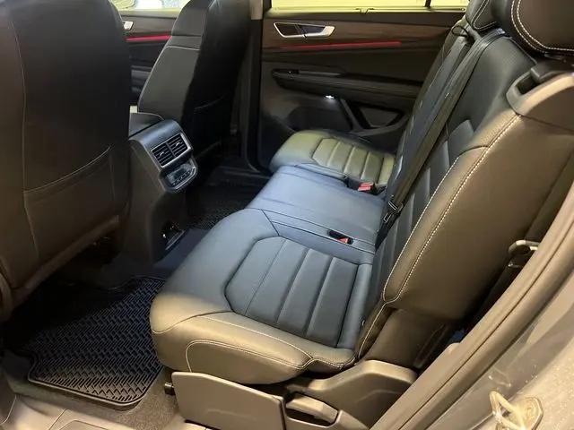 2026 Volkswagen Atlas SEL