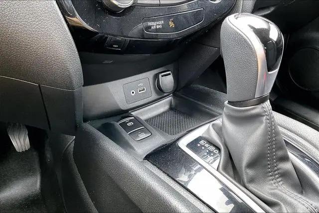 2020 Nissan Rogue SV FWD