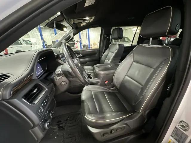 2022 Chevrolet Suburban 4WD Premier