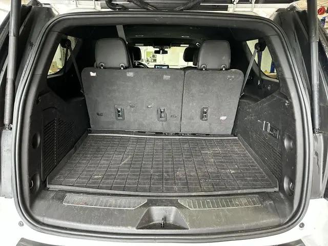 2022 Chevrolet Suburban 4WD Premier