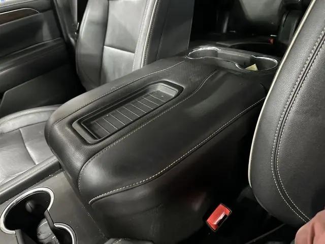 2022 Chevrolet Suburban 4WD Premier