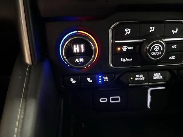 2022 Chevrolet Suburban 4WD Premier