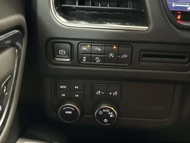 2022 Chevrolet Suburban 4WD Premier