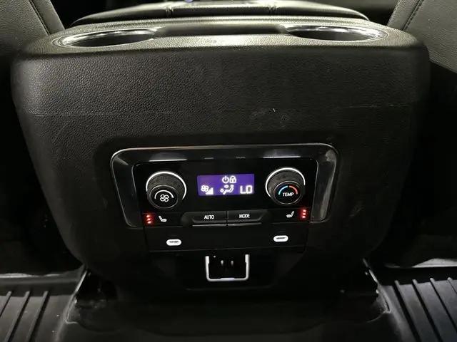 2022 Chevrolet Suburban 4WD Premier