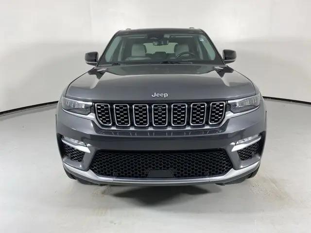 2022 Jeep Grand Cherokee Summit 4x2