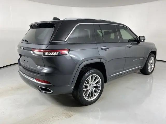2022 Jeep Grand Cherokee Summit 4x2