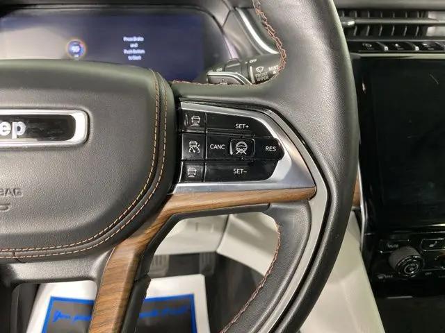 2022 Jeep Grand Cherokee Summit 4x2