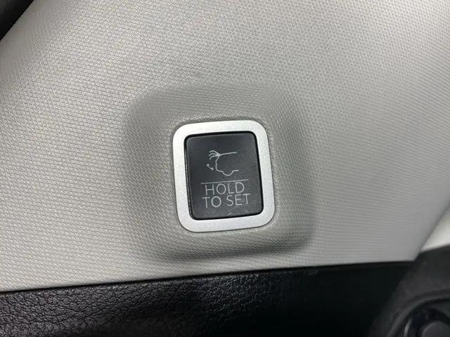 2022 Jeep Grand Cherokee Summit 4x2
