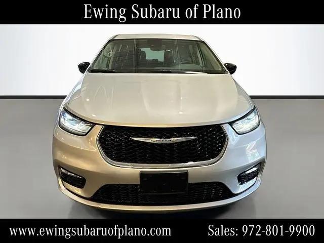 2024 Chrysler Pacifica Hybrid Select