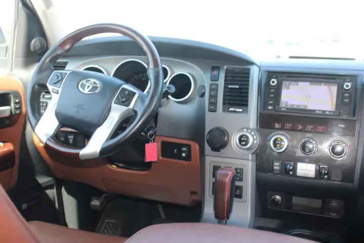 2017 Toyota Sequoia Platinum