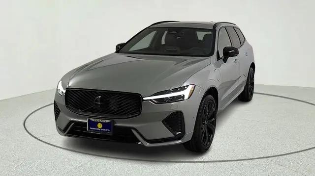 2026 Volvo XC60 Plug-In Hybrid Black Edition Ultra, T8 AWD Electric/Gasoline, Dark