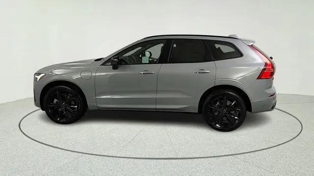 2026 Volvo XC60 Plug-In Hybrid Black Edition Ultra, T8 AWD Electric/Gasoline, Dark