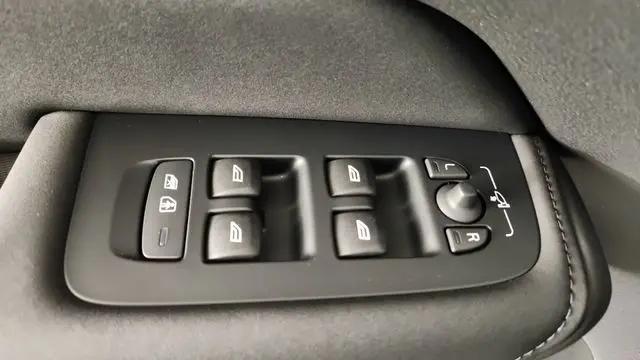 2026 Volvo XC60 Plug-In Hybrid Black Edition Ultra, T8 AWD Electric/Gasoline, Dark