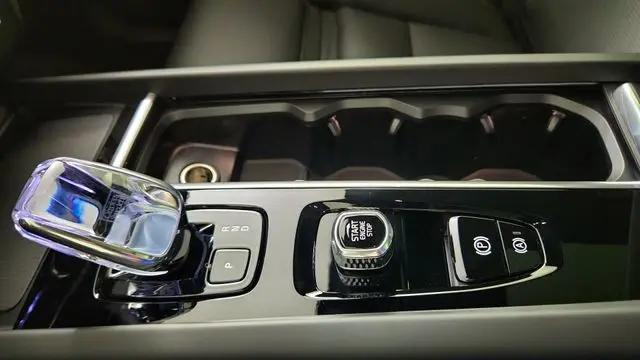2026 Volvo XC60 Plug-In Hybrid Black Edition Ultra, T8 AWD Electric/Gasoline, Dark