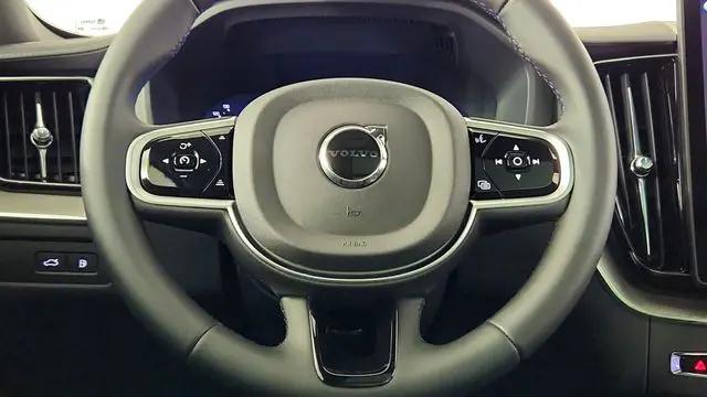 2026 Volvo XC60 Plug-In Hybrid Black Edition Ultra, T8 AWD Electric/Gasoline, Dark
